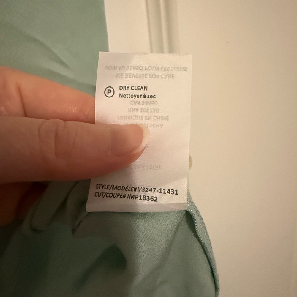 Vince Pleated Mint Green Sleeveless Silk Top Size Small - Picture 8 of 11
